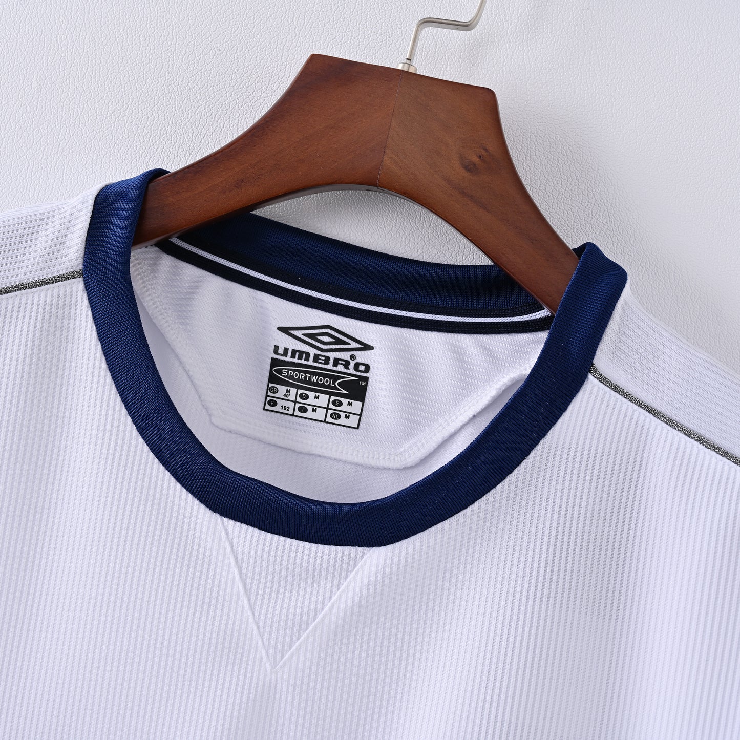 Retro Manchester United 1999/00 Jersey