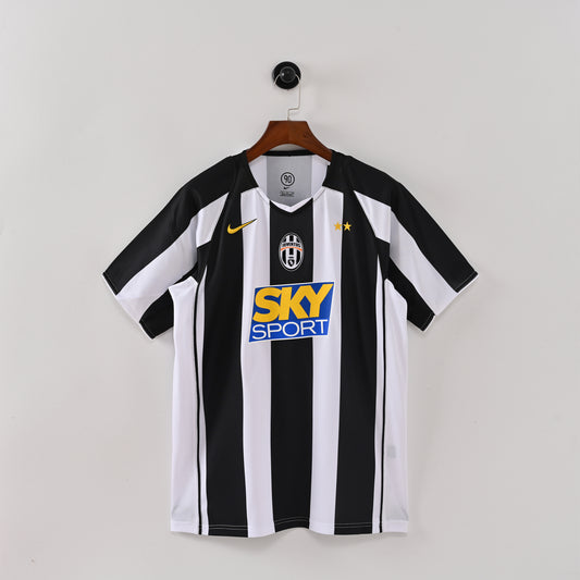 Retro Juventus 2004/05 Jersey