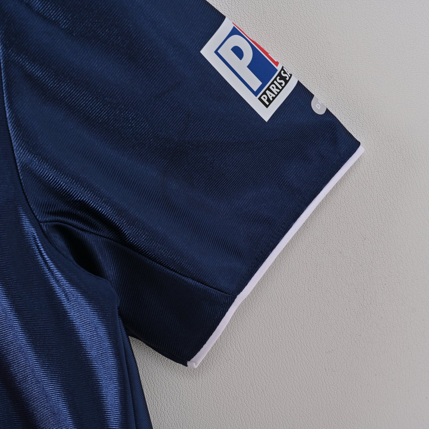 Retro PSG 2001/02 Jersey