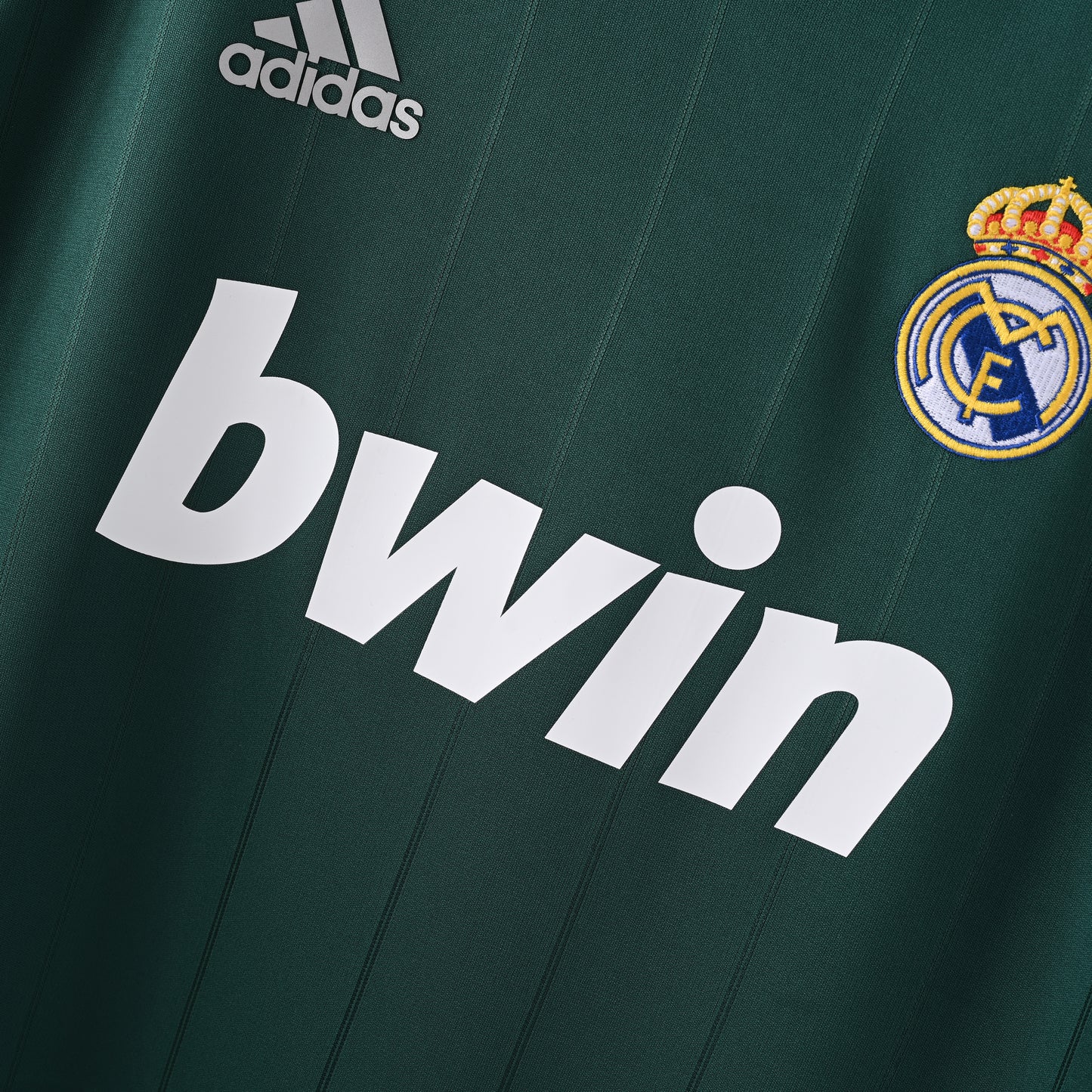 Retro Real Madrid 2012/13 Jersey