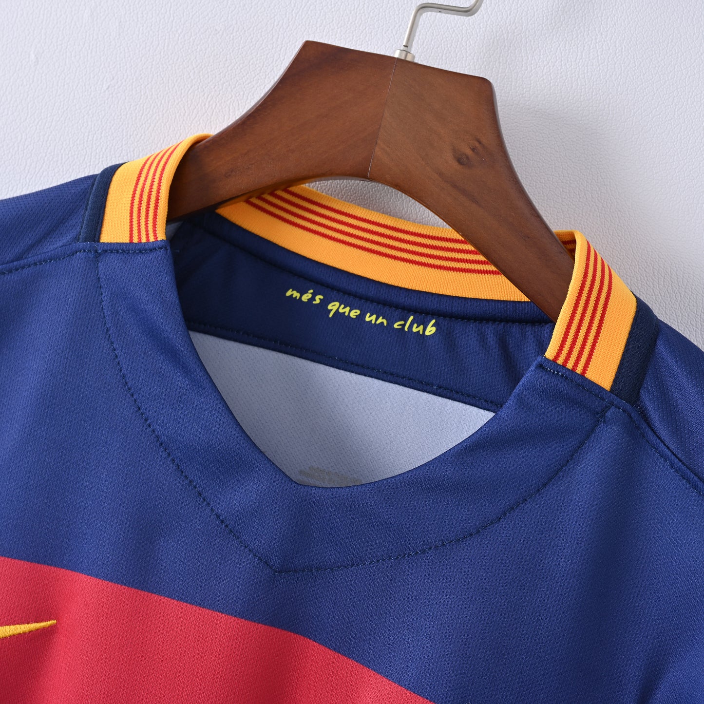 Retro Barcelona 2015/16 Jersey