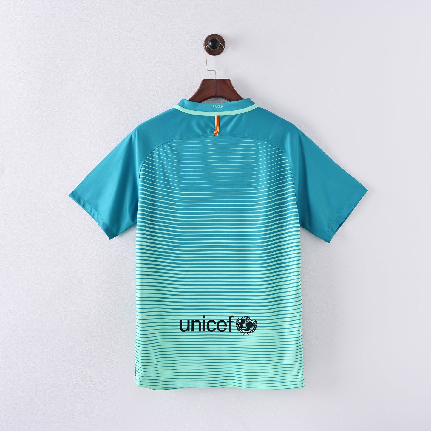 Retro Barcelona 2016/17 Jersey