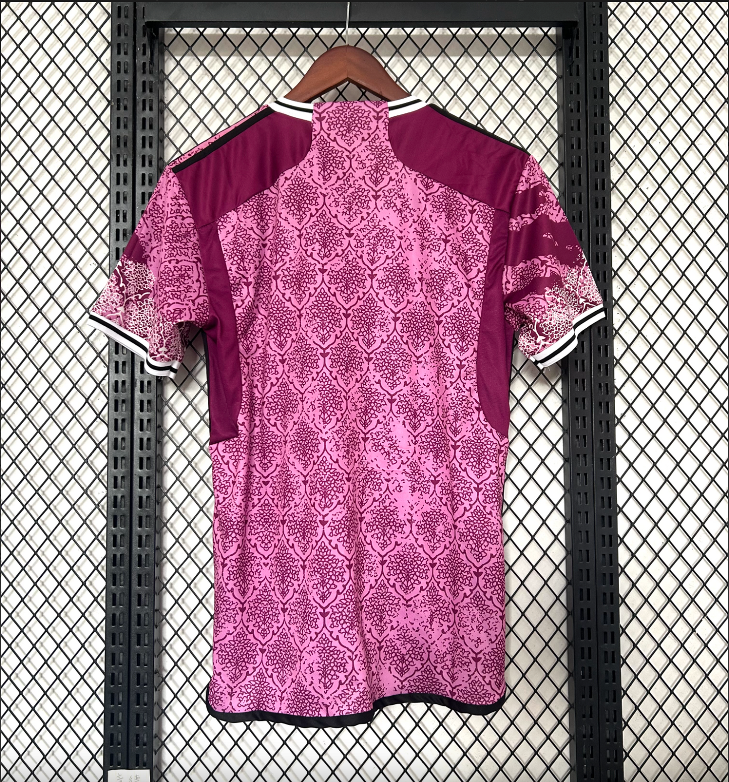 Real Madrid 24/25 Pink Jersey