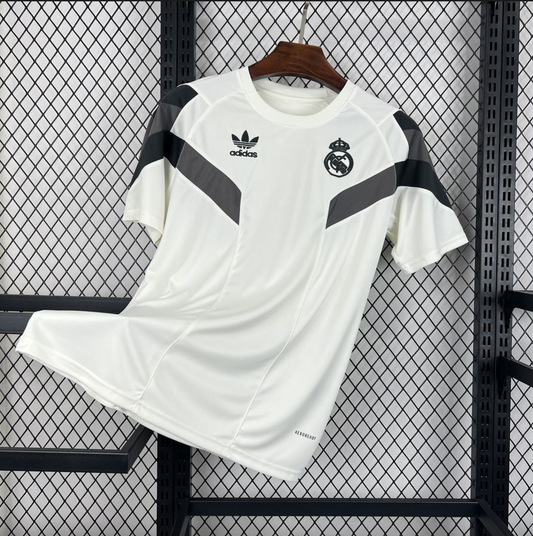 Real Madrid 24/25 White Classic Jersey