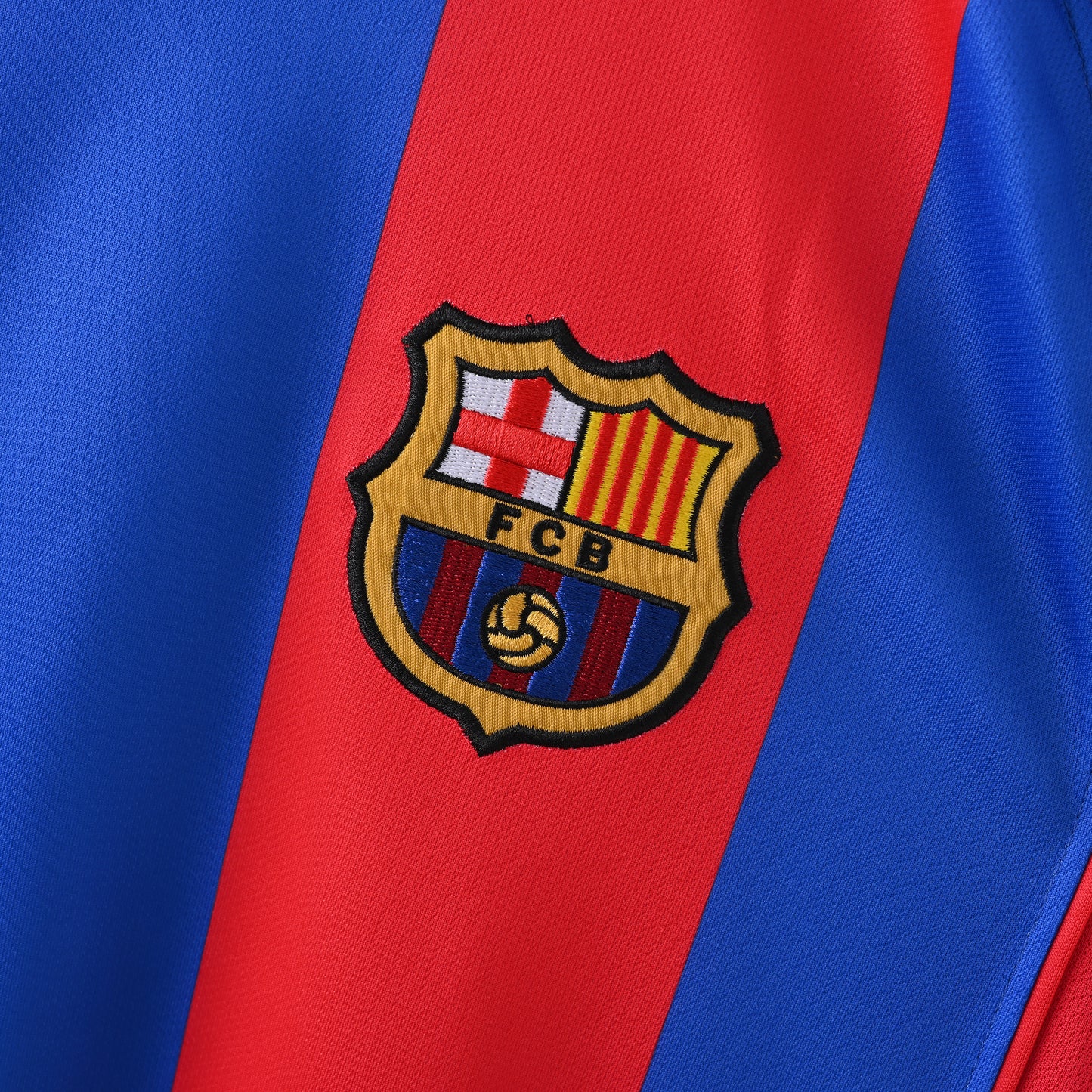Retro Barcelona 2004/05 Jersey