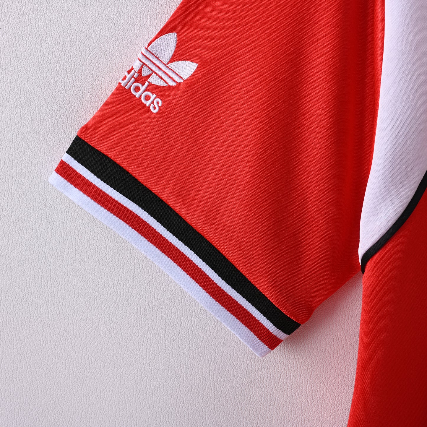 Retro Manchester United 1985 Jersey
