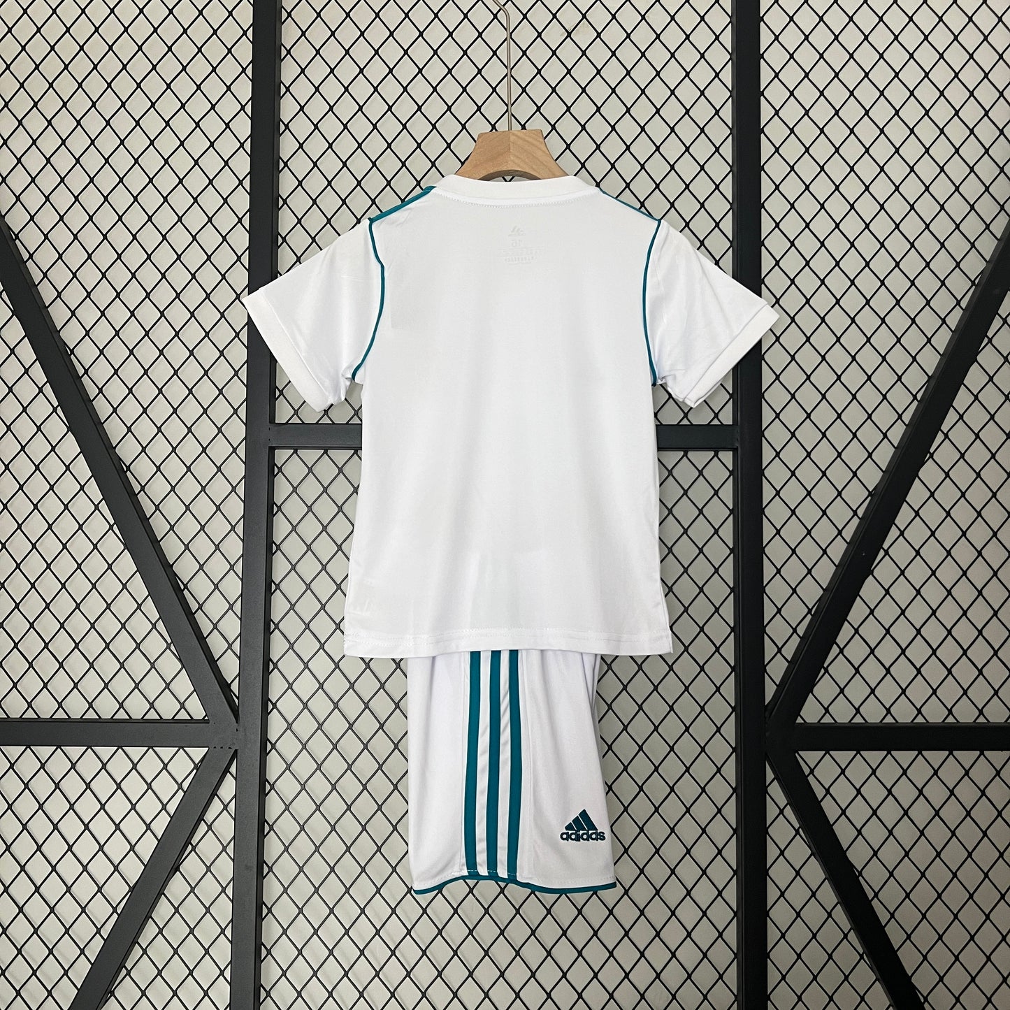 Kids Retro Real Madrid 17/18 Home