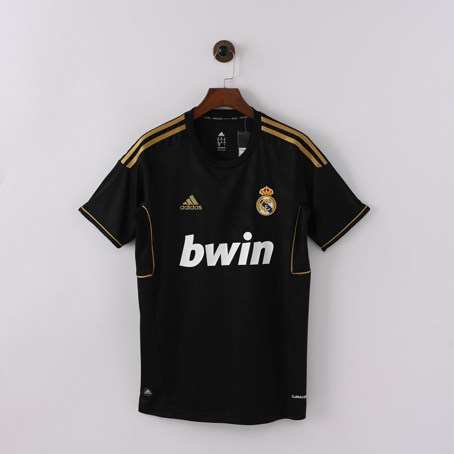Retro Real Madrid 2011/12 Jersey