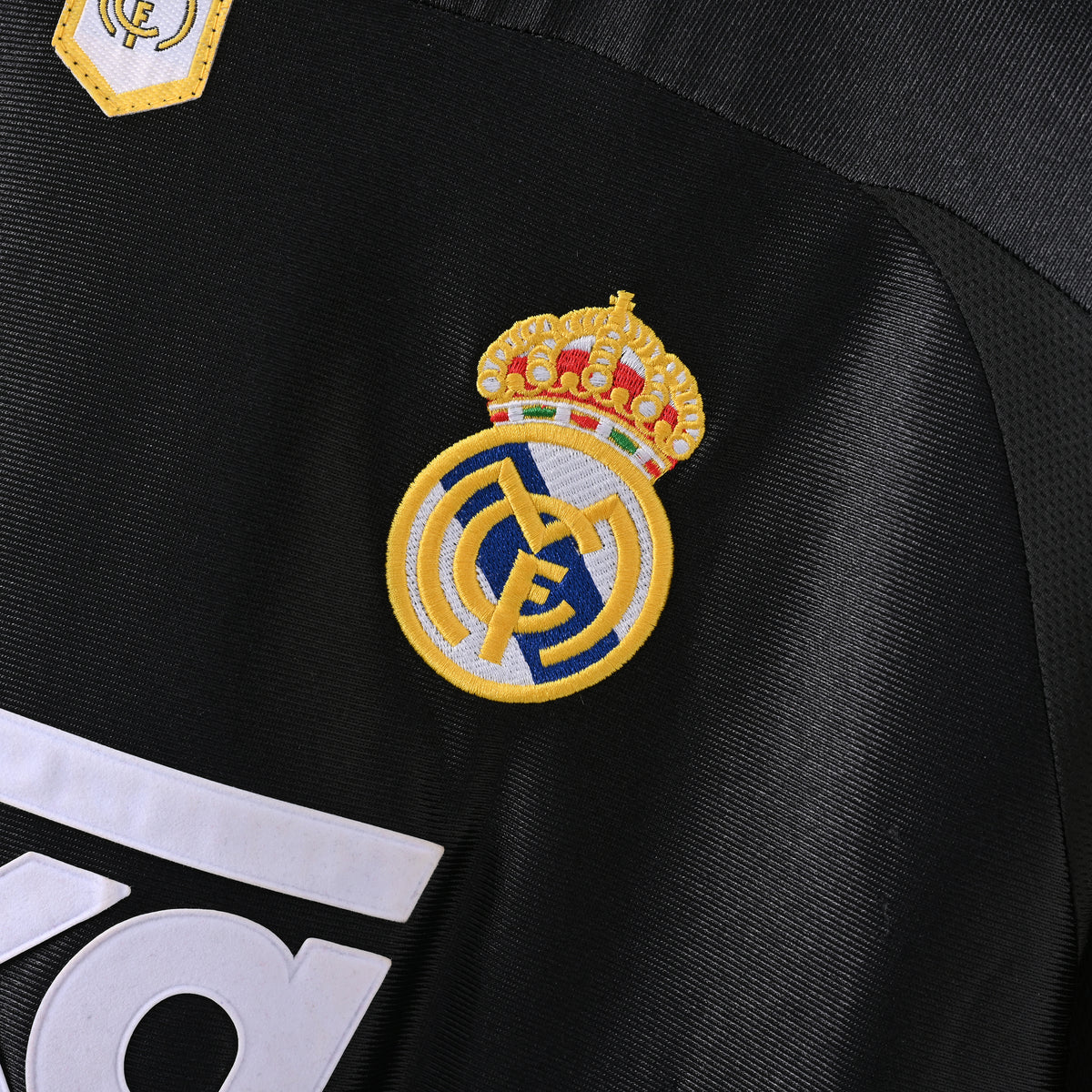 Retro Real Madrid 1999/00 Jersey