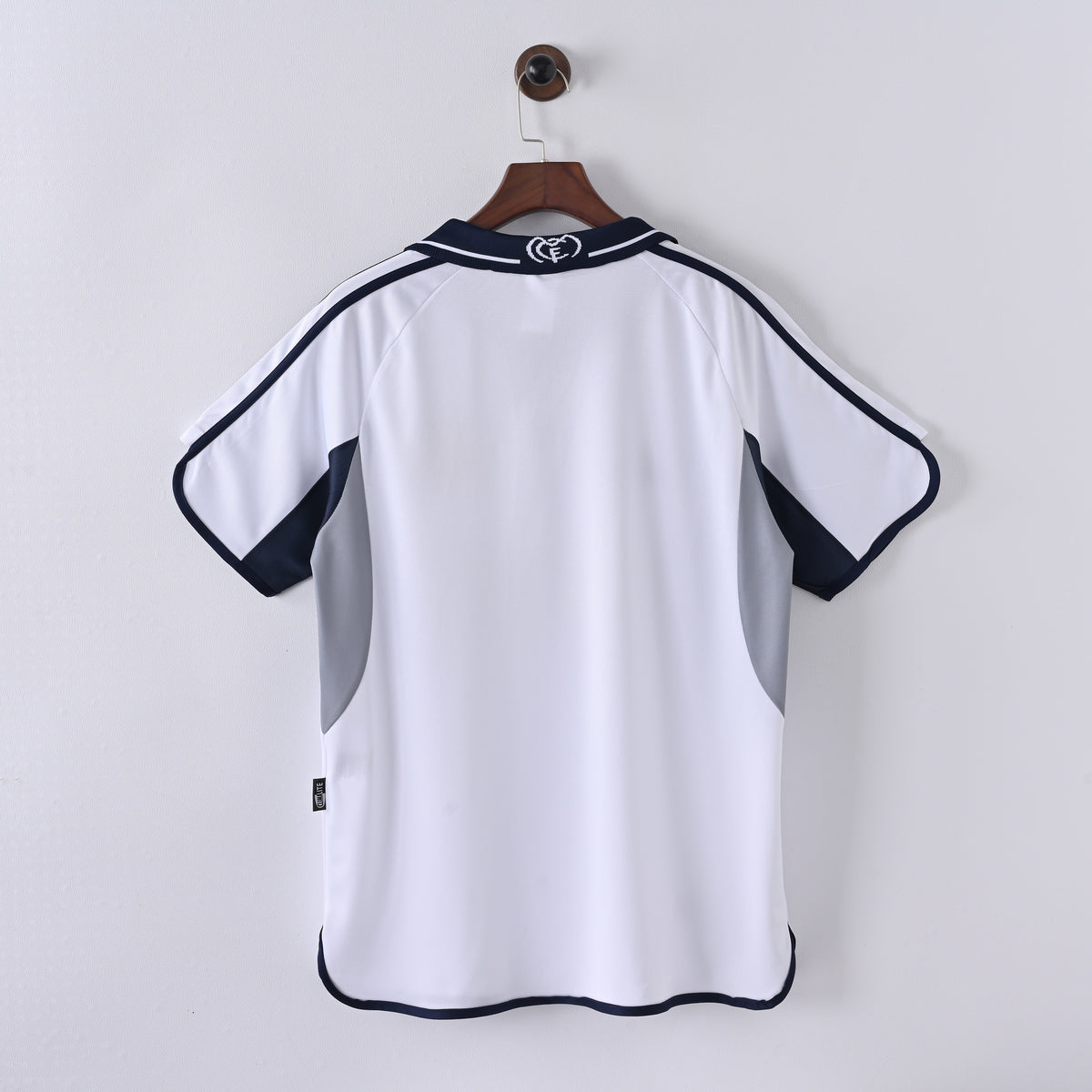 Retro Real Madrid 2000/01 Jersey