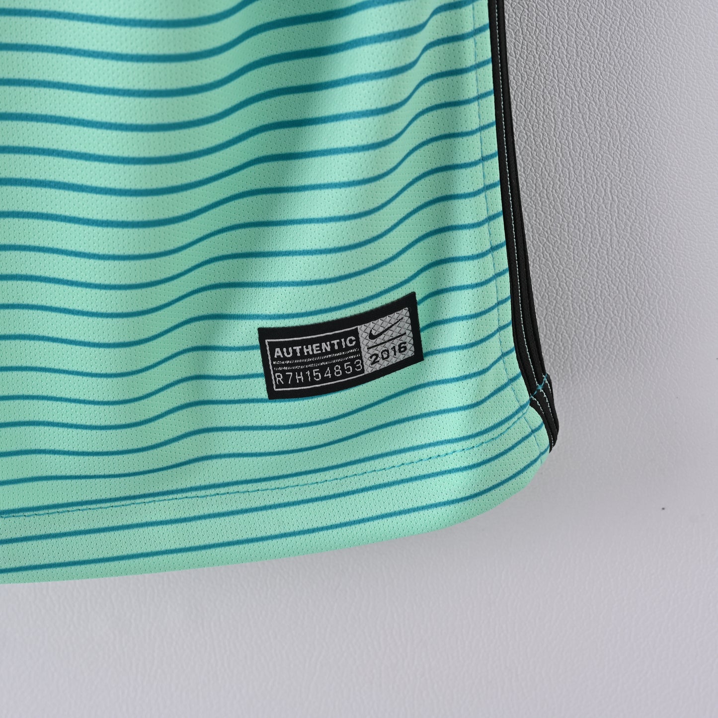 Retro Barcelona 2016/17 Jersey