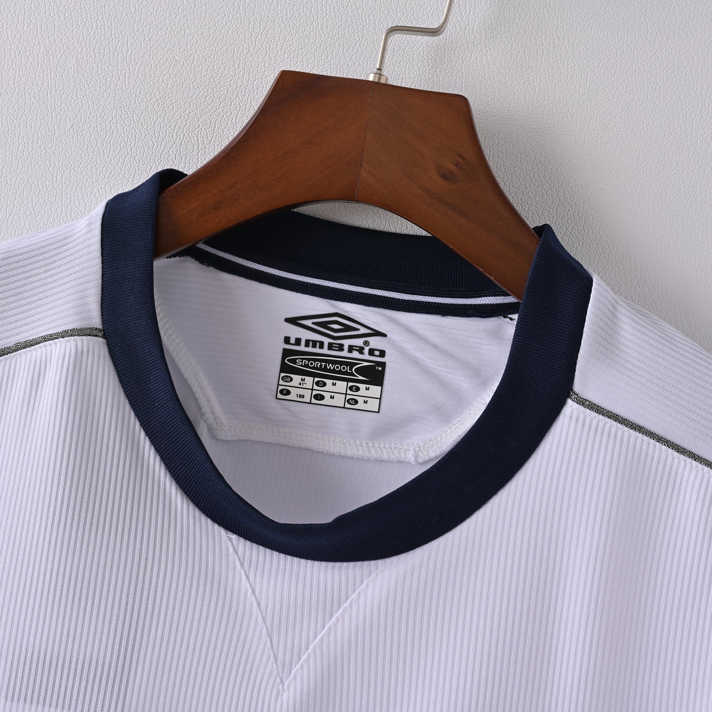 Retro Manchester United 1999/00 Jersey