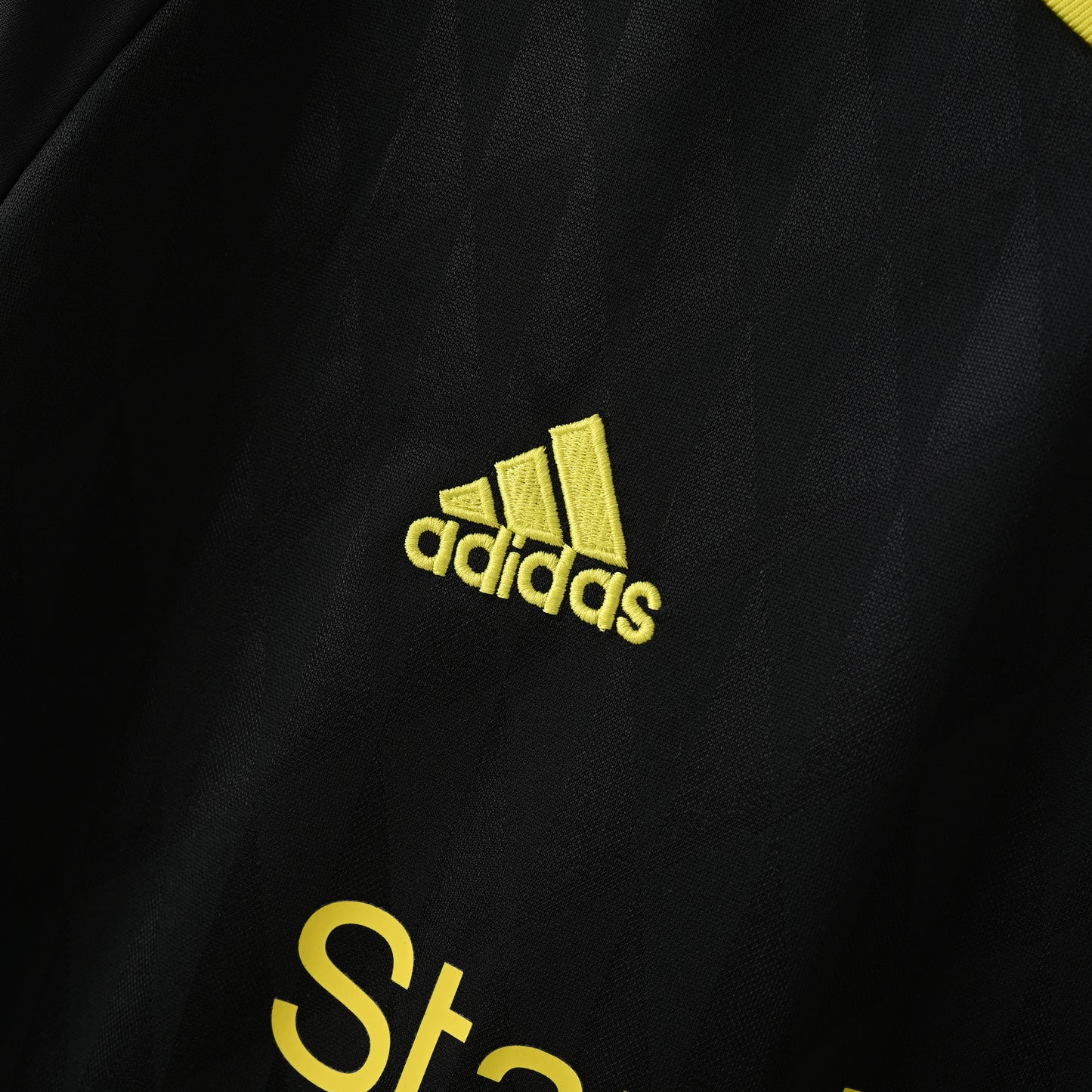 Retro Liverpool FC 2010/11 Jersey