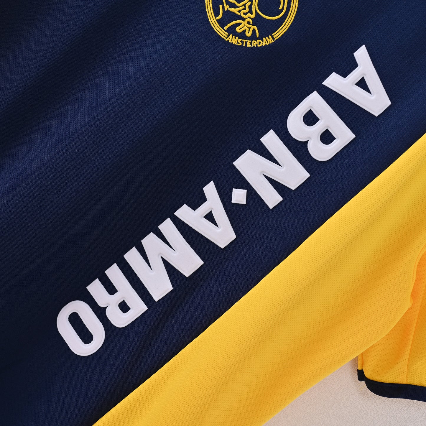 Retro Ajax 2000/01 Jersey