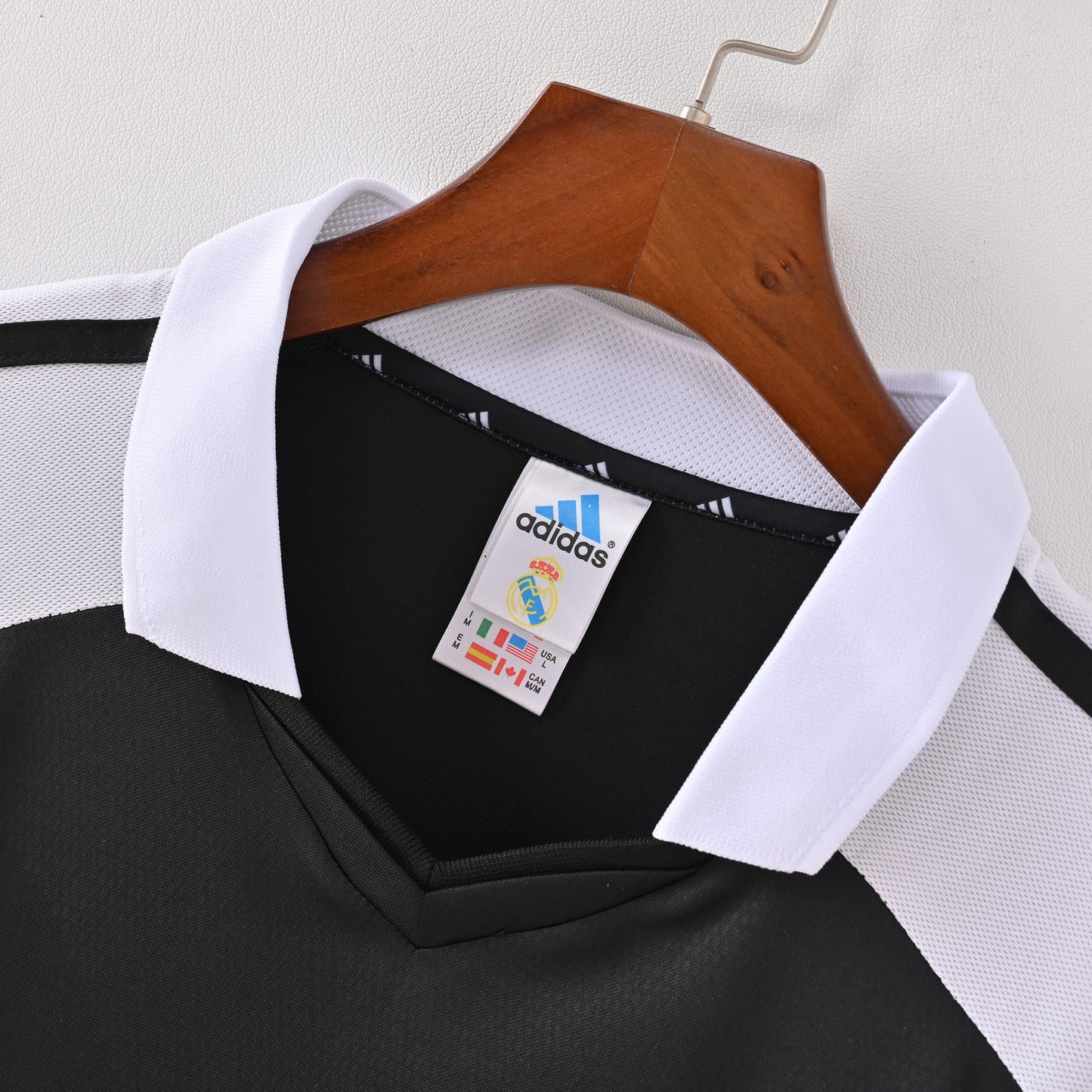 Retro Real Madrid 2001/02 Jersey