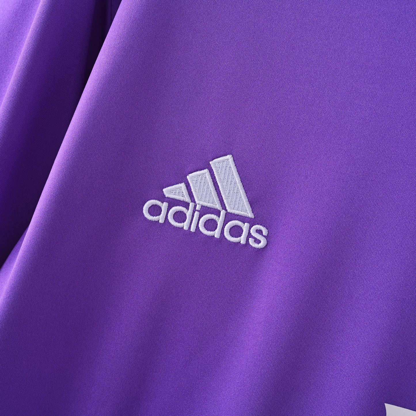 Retro Real Madrid 2016/17 Jersey