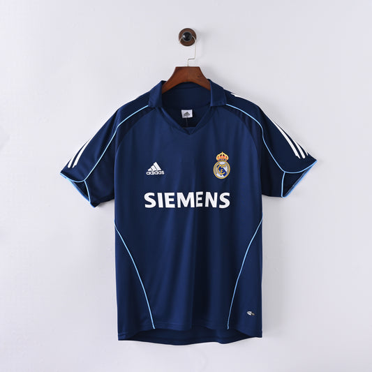 Retro Real Madrid 2005/06 Jersey