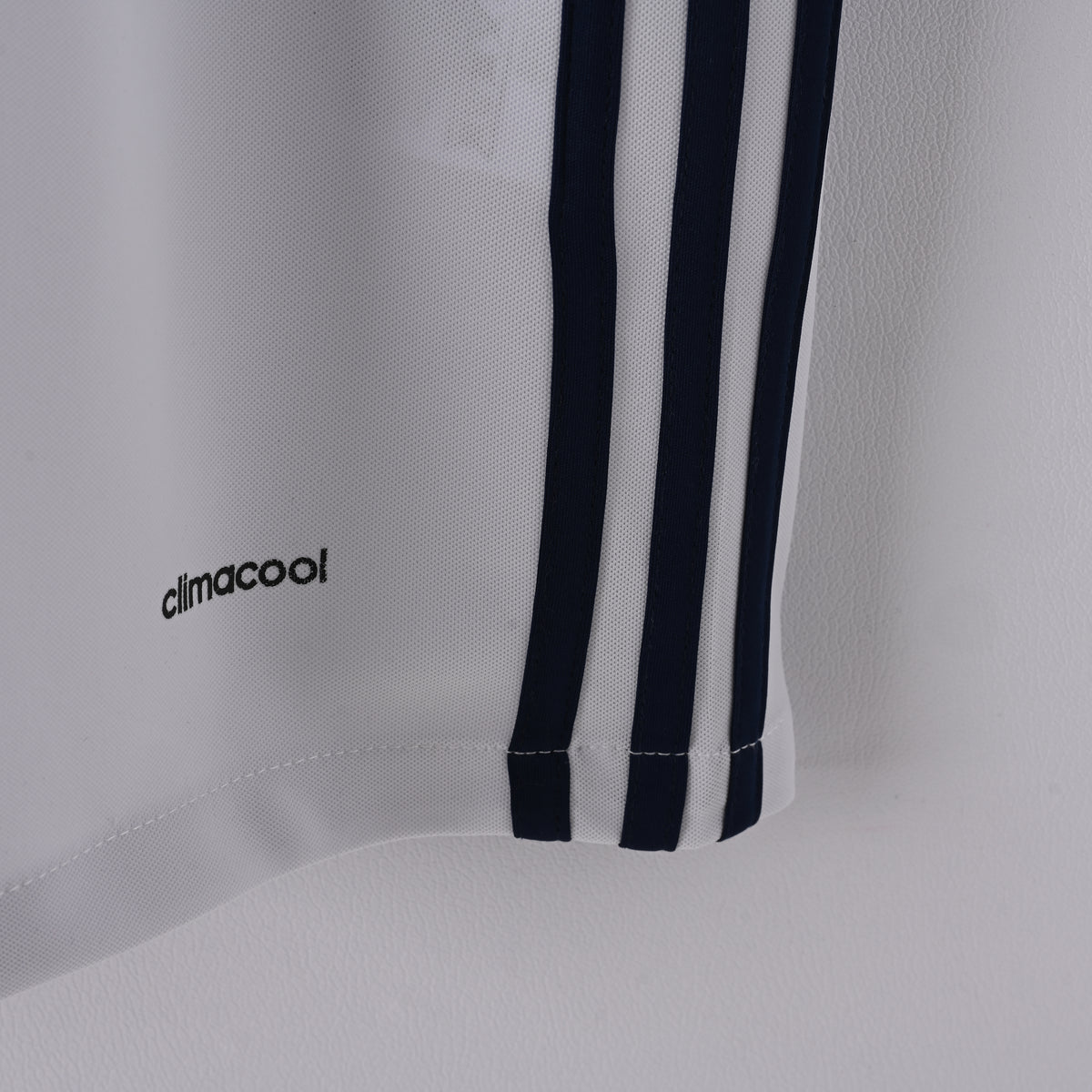 Retro Real Madrid 2016/17 Jersey