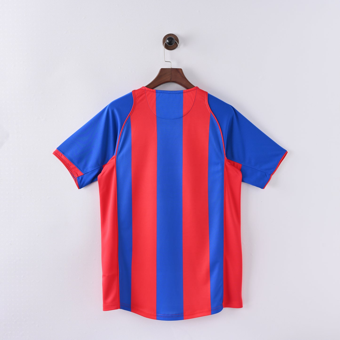Retro Barcelona 2004/05 Jersey
