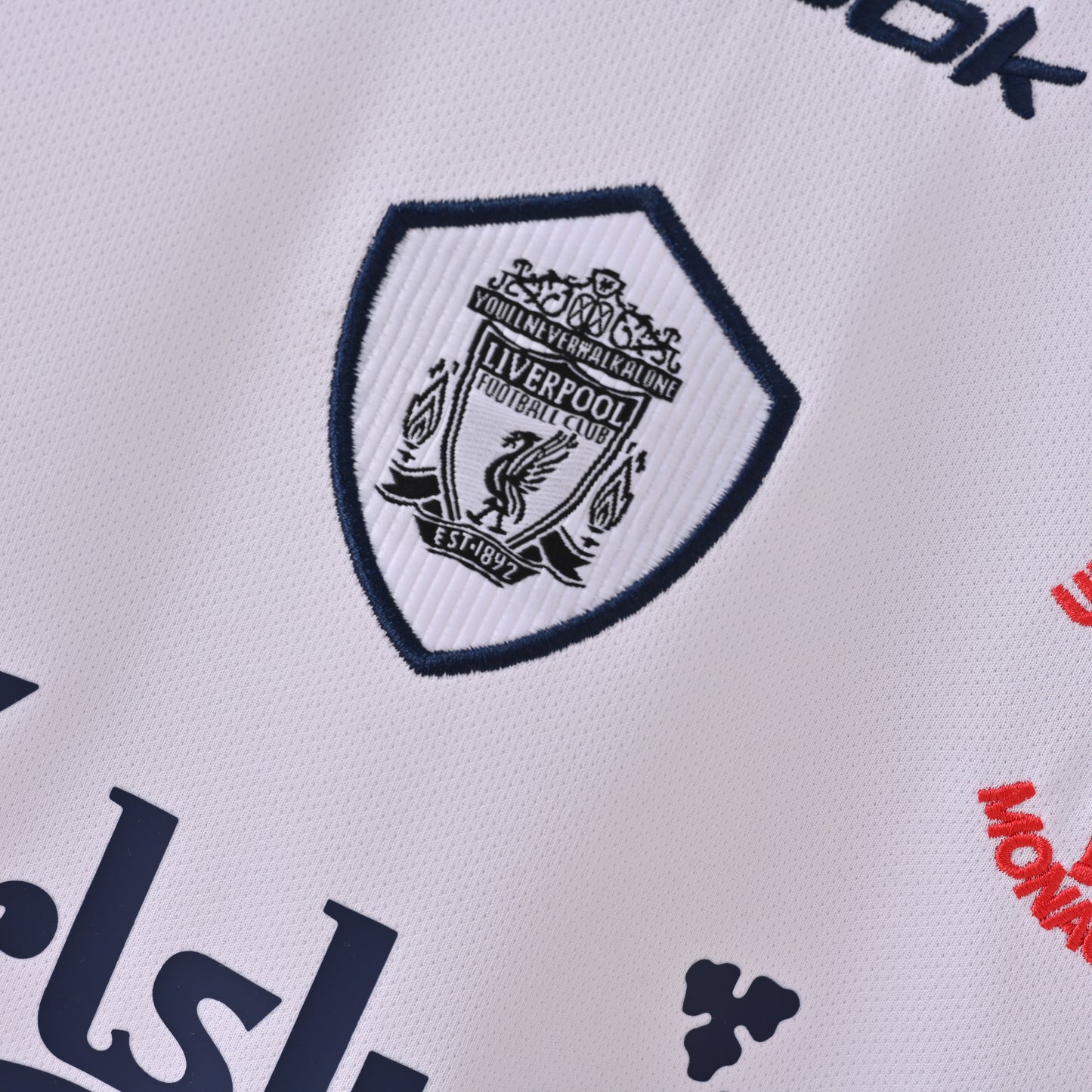 Retro Liverpool FC 2001/02 Jersey