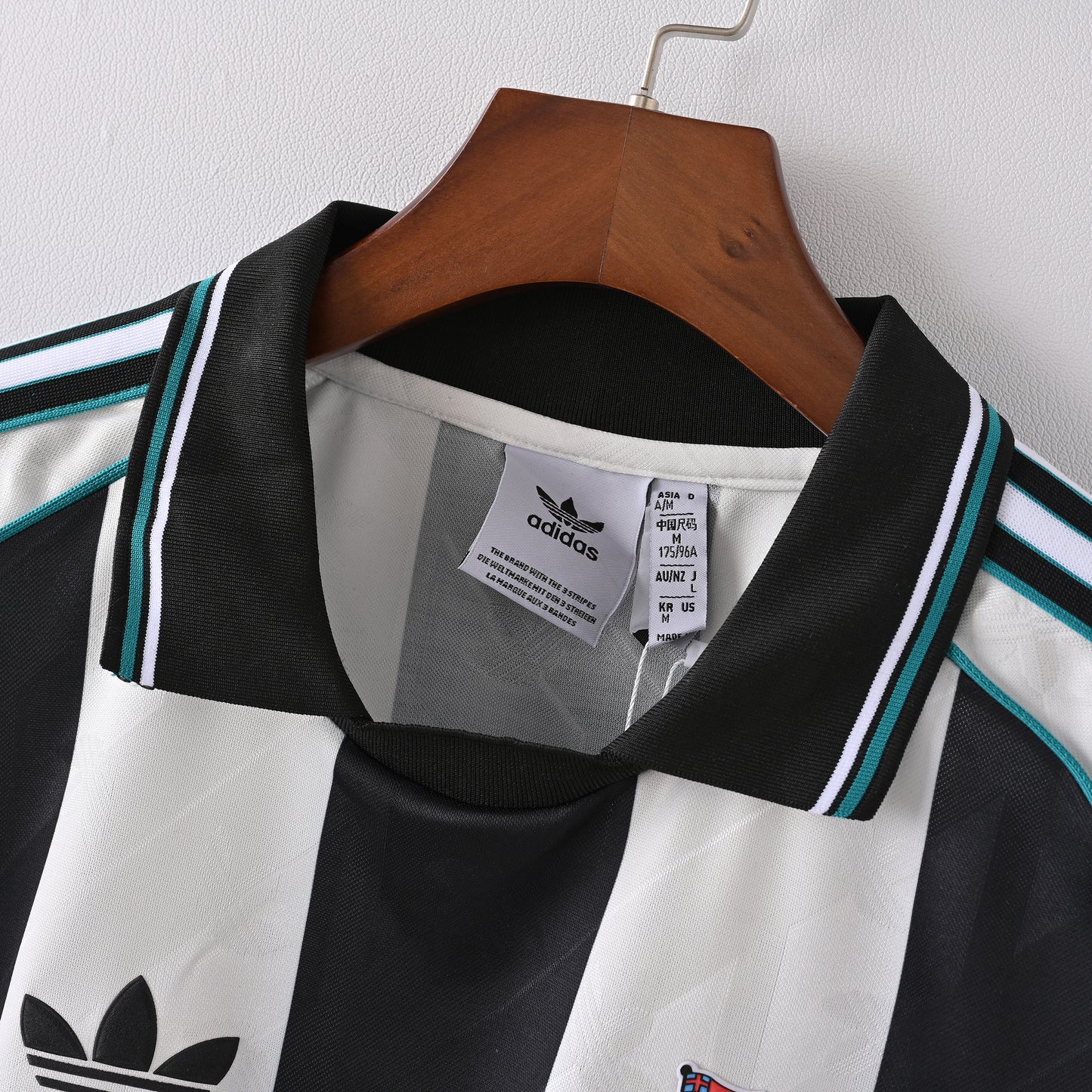 Retro Newcastle United 2024/25 Jersey