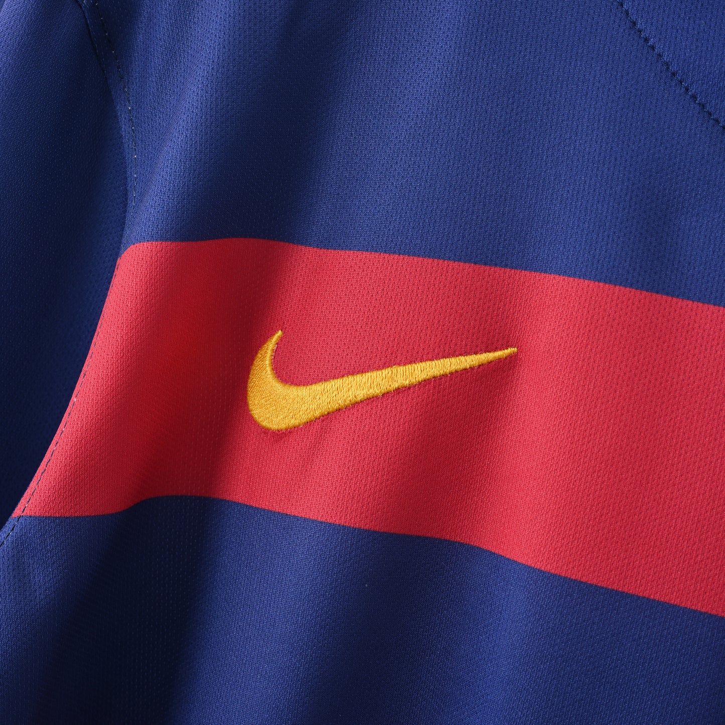 Retro Barcelona 2015/16 Jersey