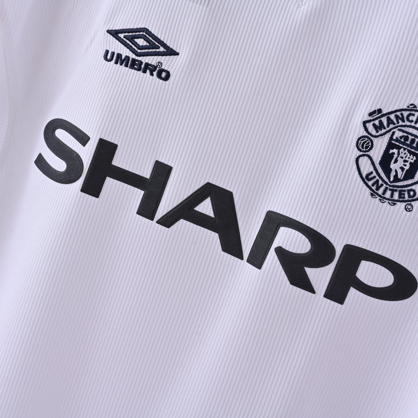 Retro Manchester United 1999/00 Jersey