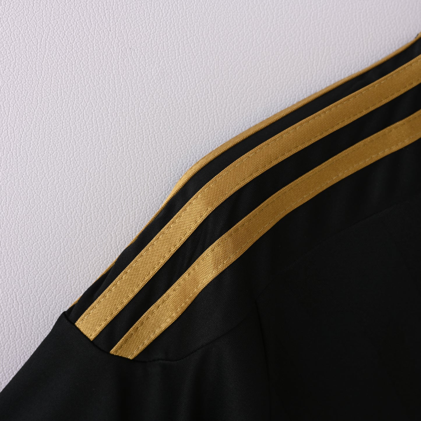 Retro Real Madrid 2011/12 Jersey