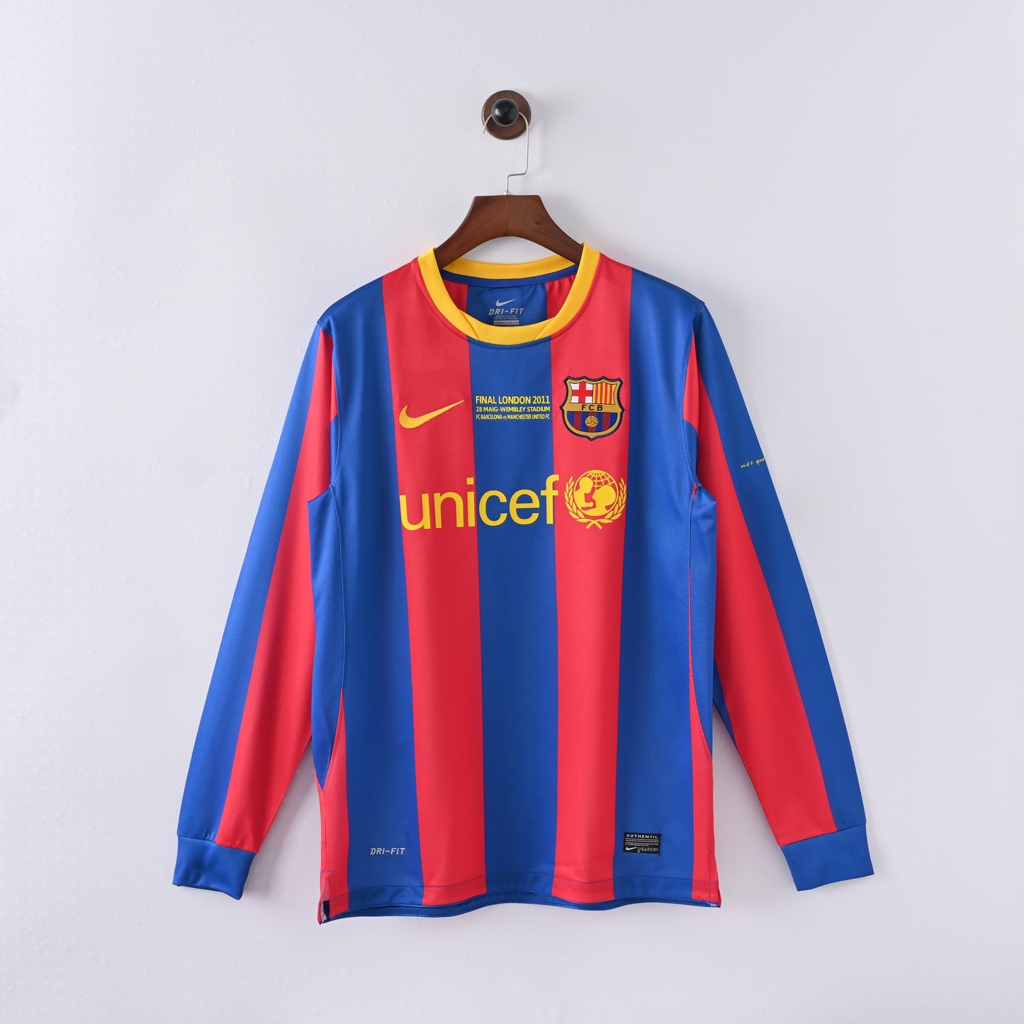 Retro Barcelona 2010/11 Jersey