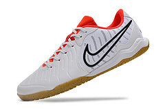 Nike Legend 10