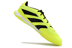 Predator 24 Futsal