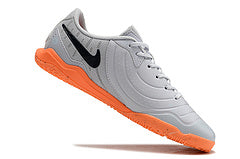 Nike Legend 10